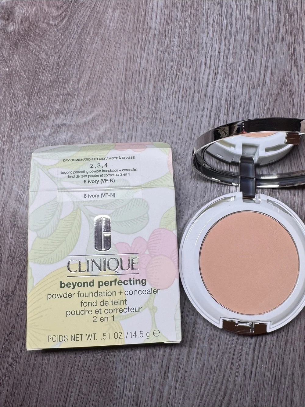 Clinique Beyond Perfecting Powder Foundation Concealer 2 In 1 Shade 6 Ivory NIB